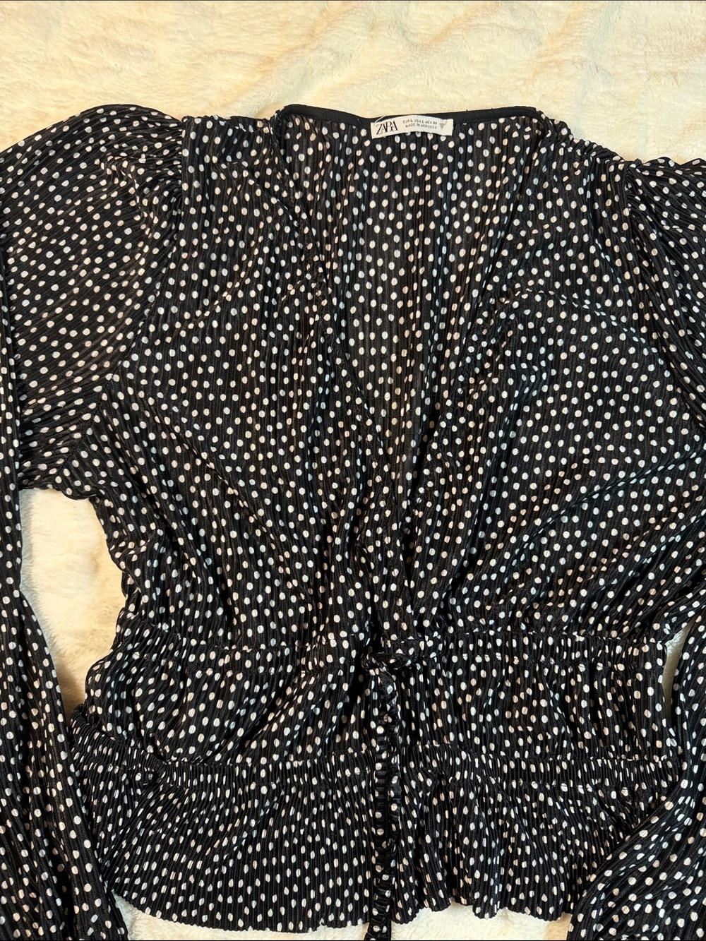 Zara Polka Dot Blouse in Black & White Size Large - Picture 4 of 5